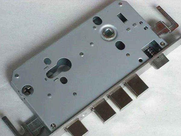 监利24小时上门开锁公司